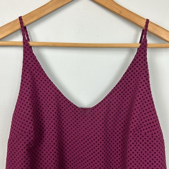 Banana Republic Flock Dot Print Classic Camisole in Burgundy Sz S - Picture 5 of 10